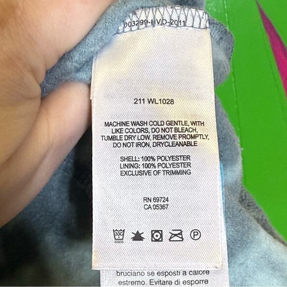 Columbia, Blue Patterned Fleece Vest. Size Small. Good used condition! - Picture 5 of 6